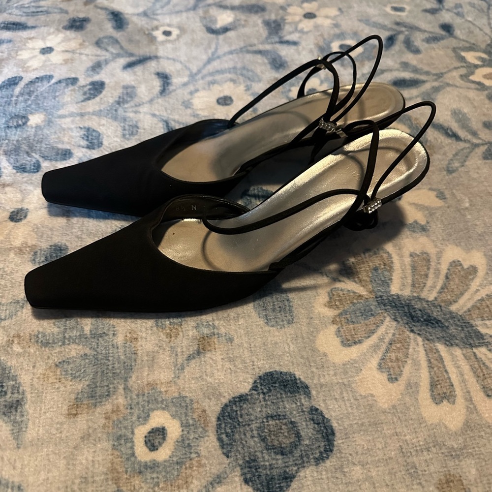Elegant Black Slingback Women's Shoes